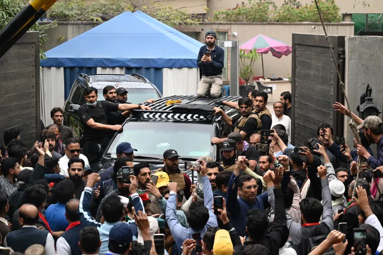 Police Raid Pakistan's Ex-PM Imran Khan’s Residence As Heads To Court
